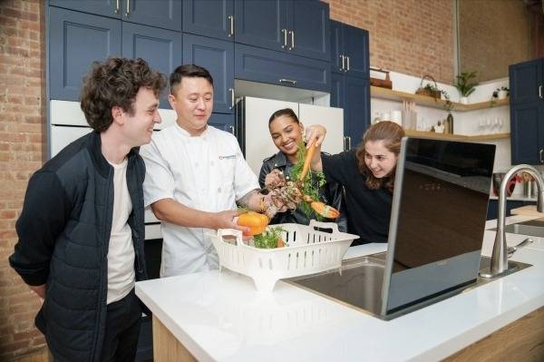 ” 这台中国洗碗机正在“征服”全球厨房pg电子平台“不弯腰+能洗菜+不折腾(图4)